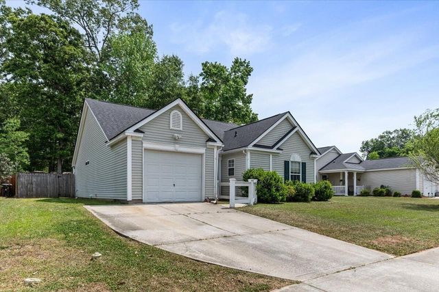 8766 Tigershark Avenue, North Charleston, SC 29406