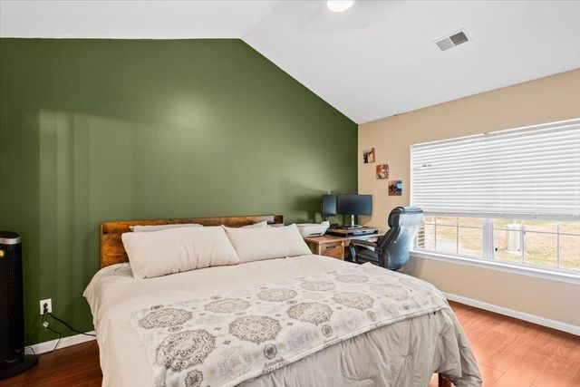 8766 Tigershark Avenue, North Charleston, SC 29406