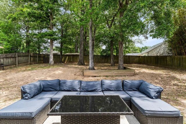 8766 Tigershark Avenue, North Charleston, SC 29406