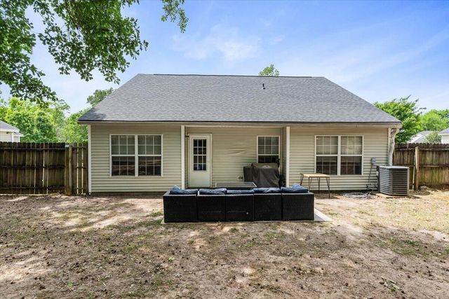 8766 Tigershark Avenue, North Charleston, SC 29406