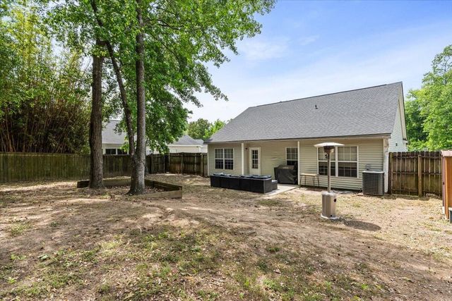 8766 Tigershark Avenue, North Charleston, SC 29406
