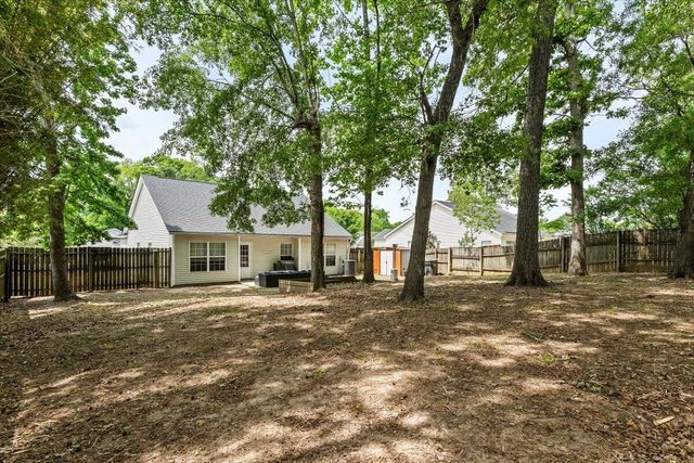 8766 Tigershark Avenue, North Charleston, SC 29406