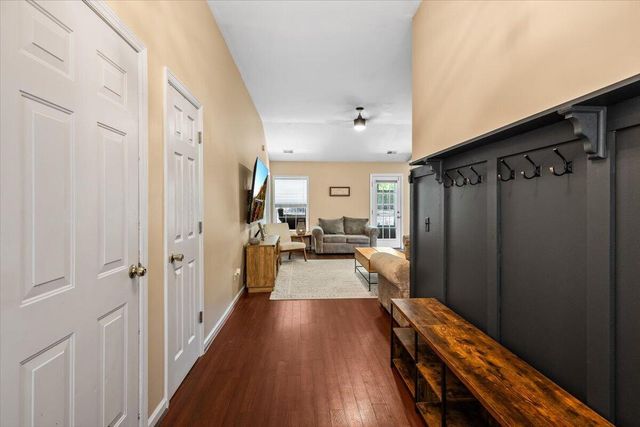 8766 Tigershark Avenue, North Charleston, SC 29406