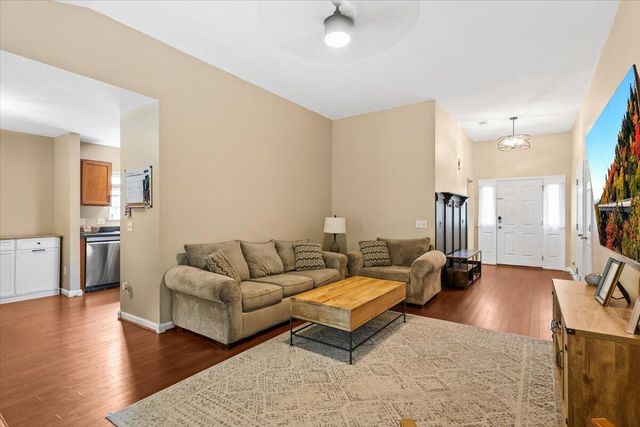 8766 Tigershark Avenue, North Charleston, SC 29406