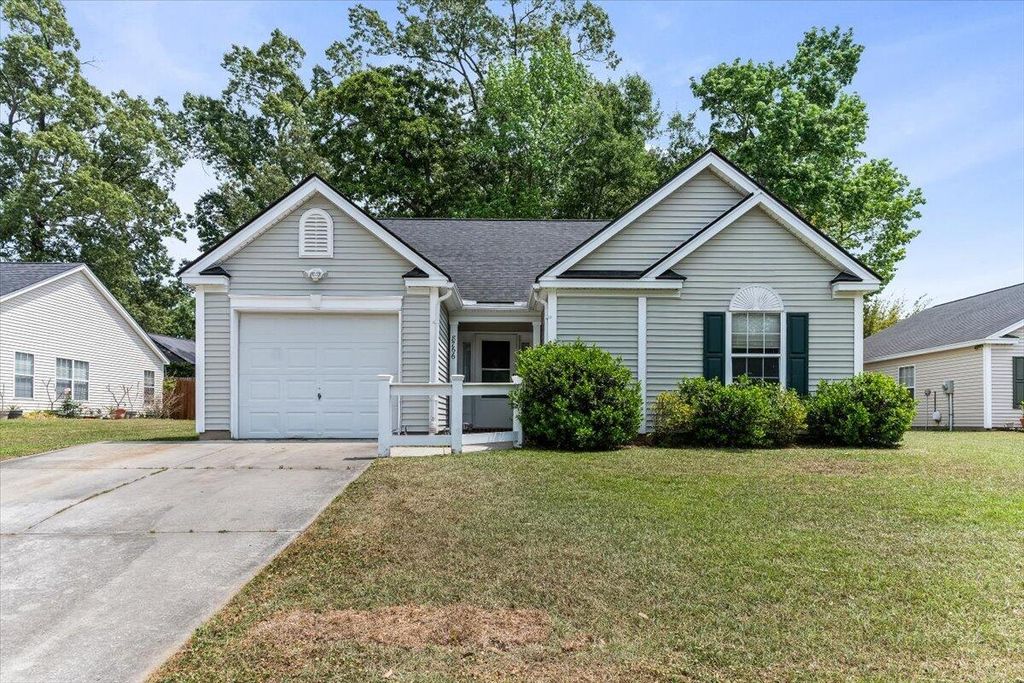 8766 Tigershark Avenue, North Charleston, SC 29406