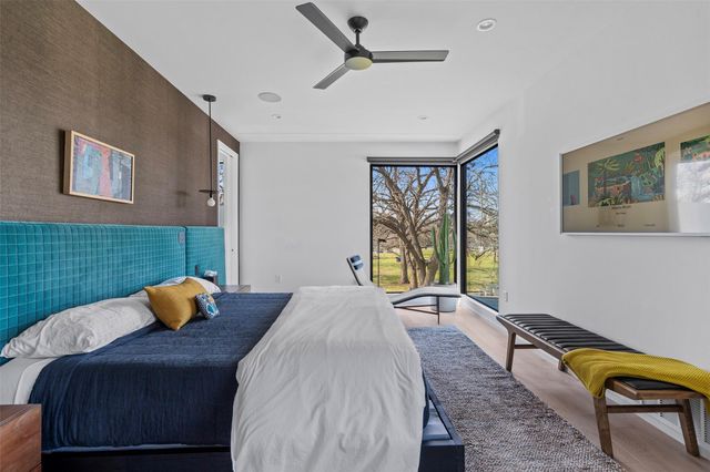 30 Chalmers Ave, Austin, TX 78702