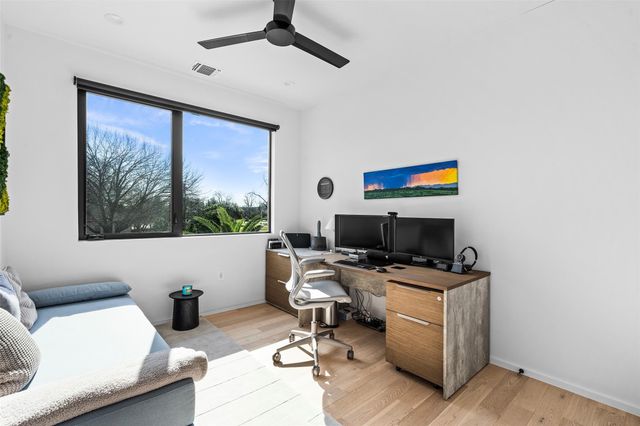 30 Chalmers Ave, Austin, TX 78702