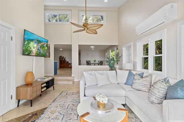 49-797 Kamehameha Highway, Kaaawa, HI 96730