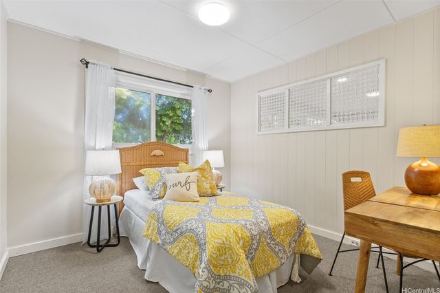 49-797 Kamehameha Highway, Kaaawa, HI 96730