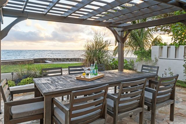 49-797 Kamehameha Highway, Kaaawa, HI 96730