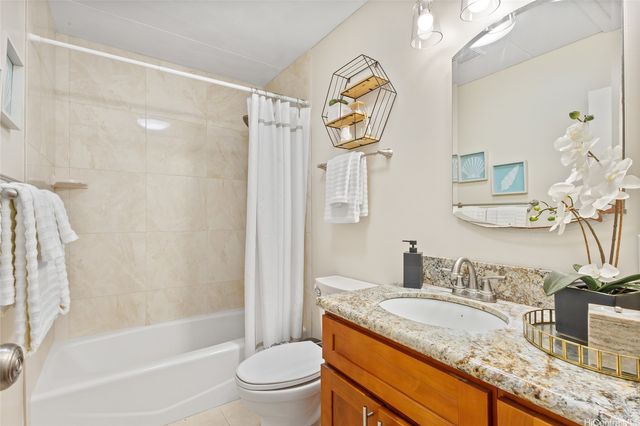 49-797 Kamehameha Highway, Kaaawa, HI 96730