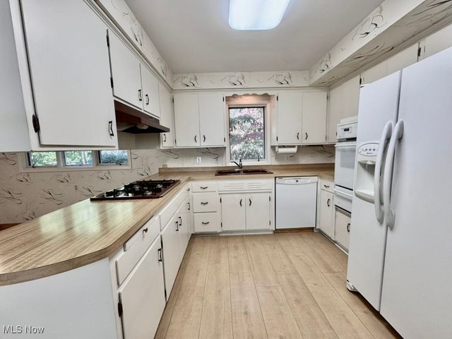 4769 Edenwood Road, South Euclid, OH 44121