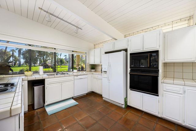 45758 Indian Wells Lane, Indian Wells, CA 92210