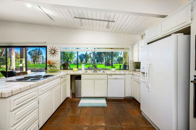 45758 Indian Wells Lane, Indian Wells, CA 92210