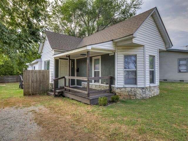 710 N Tucker Avenue, Shawnee, OK 74801