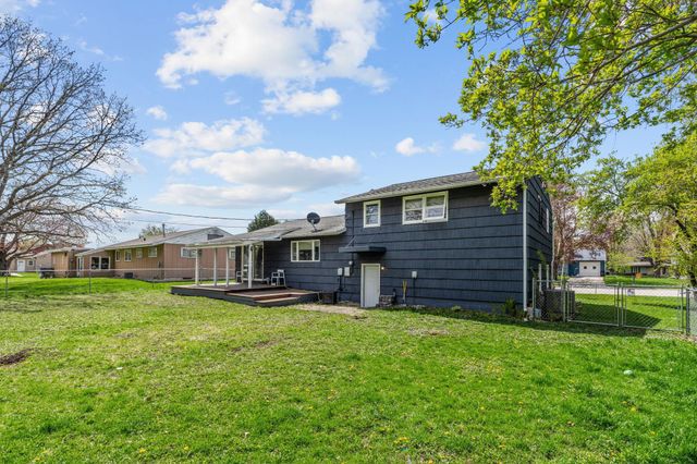 306 5th Avenue NW, Kasson, MN 55944
