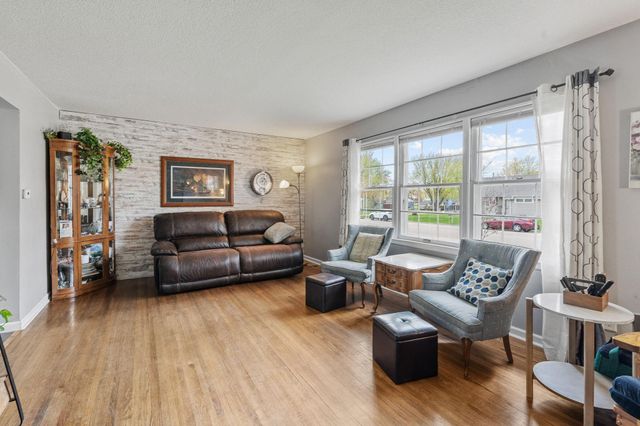 306 5th Avenue NW, Kasson, MN 55944
