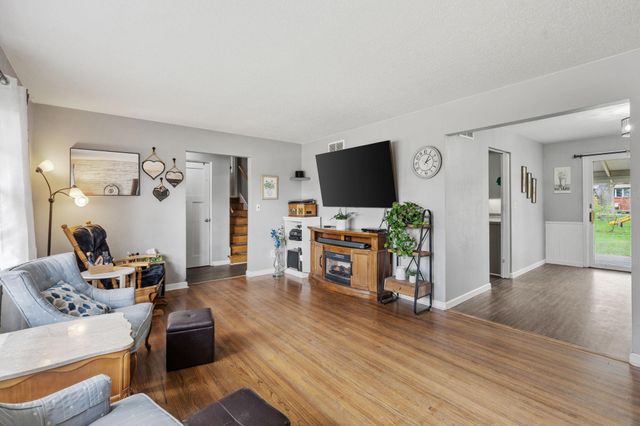 306 5th Avenue NW, Kasson, MN 55944