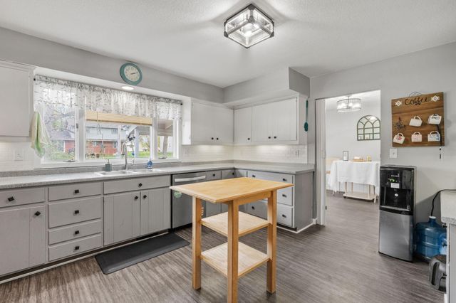 306 5th Avenue NW, Kasson, MN 55944