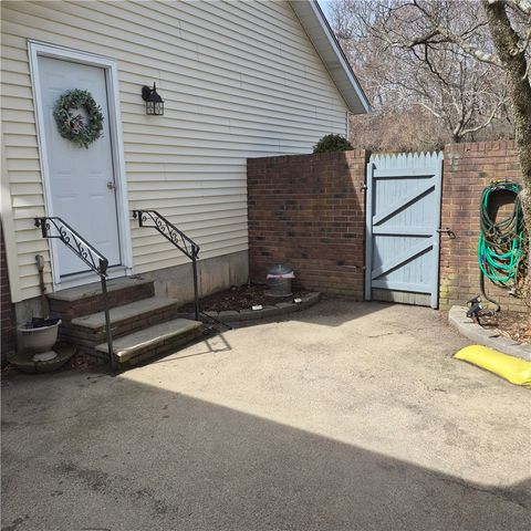 956 Brighton Way, Warwick, RI 02886