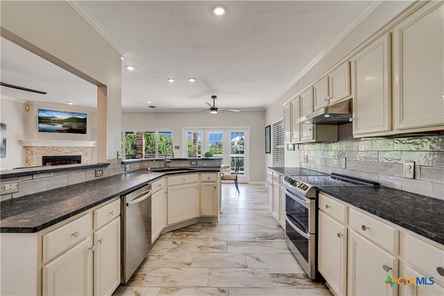 971 Barbara Drive, Canyon Lake, TX 78133