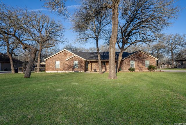521 JACOBS LN, La Vernia, TX 78121