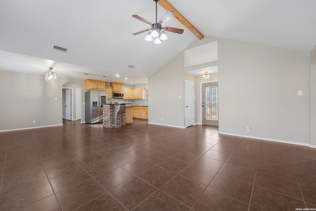521 JACOBS LN, La Vernia, TX 78121