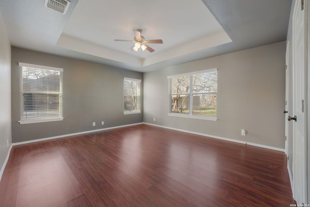 521 JACOBS LN, La Vernia, TX 78121