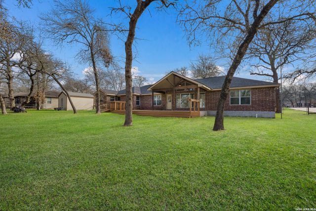 521 JACOBS LN, La Vernia, TX 78121