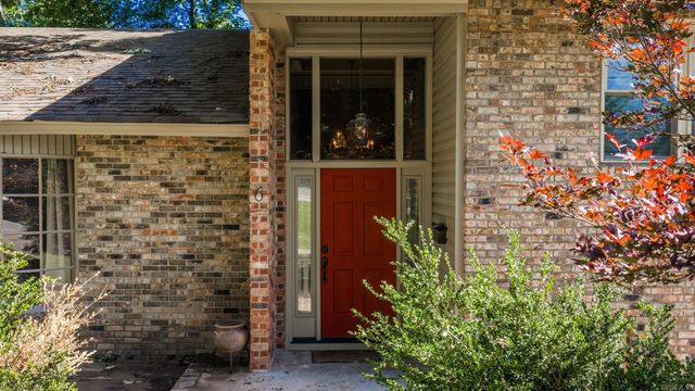 6 Flintwood Drive, Little Rock, AR 72227