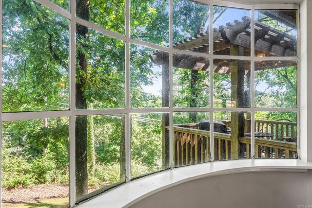 6 Flintwood Drive, Little Rock, AR 72227