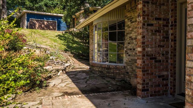 6 Flintwood Drive, Little Rock, AR 72227