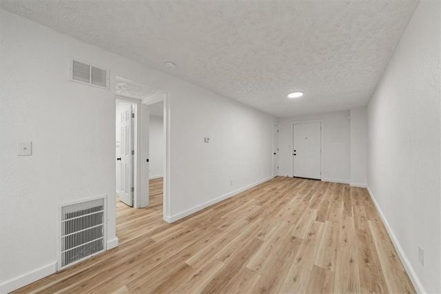 2200 Mission Road, Harrisonville, MO 64701