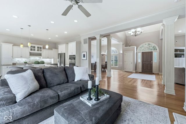 13137 Brooks Landing Place, Carmel, IN 46033