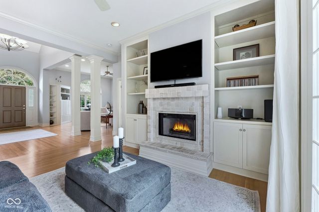 13137 Brooks Landing Place, Carmel, IN 46033