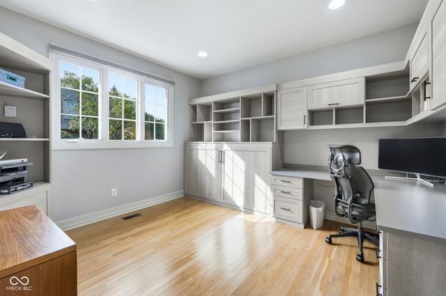 13137 Brooks Landing Place, Carmel, IN 46033