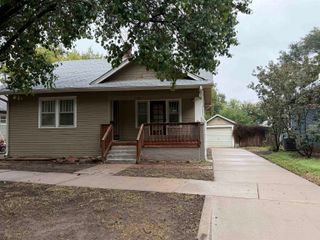 817 Gypsum Ave, Salina, KS 67401