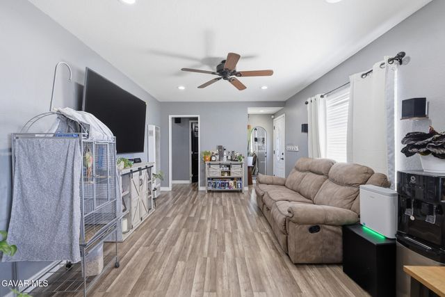 38512 E 30th Street, Palmdale, CA 93550
