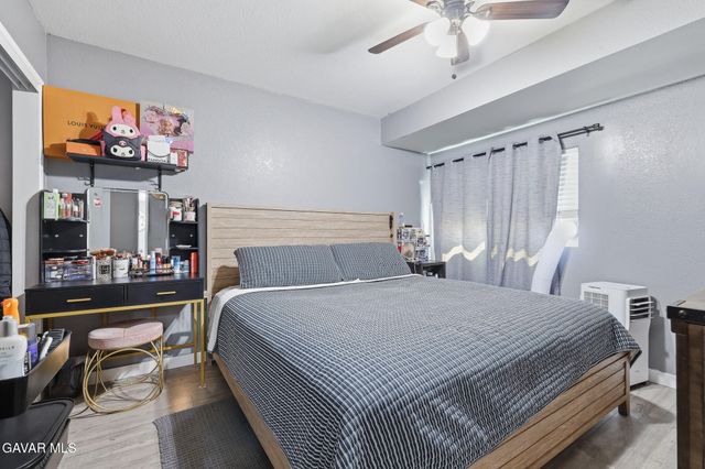 38512 E 30th Street, Palmdale, CA 93550