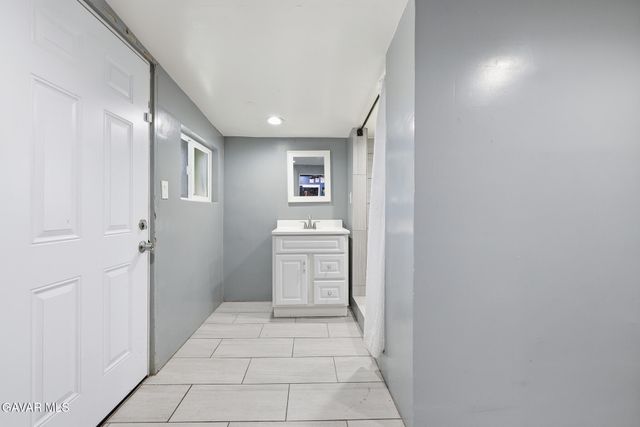 38512 E 30th Street, Palmdale, CA 93550