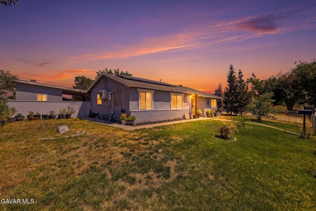 38512 E 30th Street, Palmdale, CA 93550