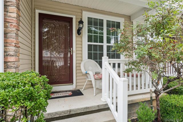 178 Southampton Drive, Massapequa, NY 11758