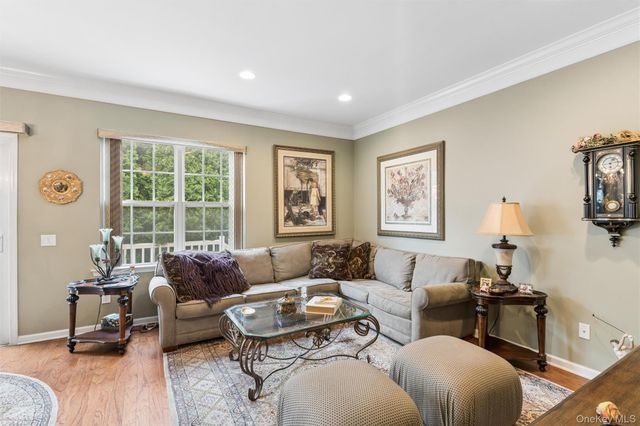 178 Southampton Drive, Massapequa, NY 11758