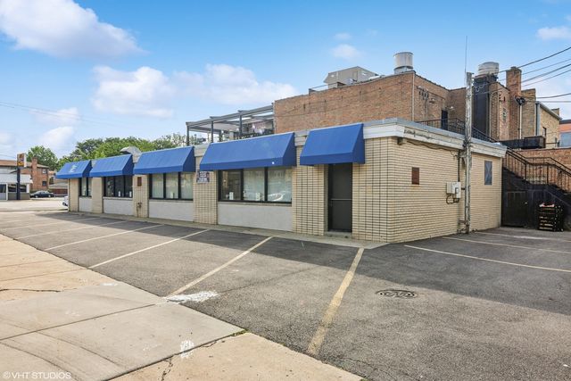 6158 N Milwaukee Avenue, Chicago, IL 60646