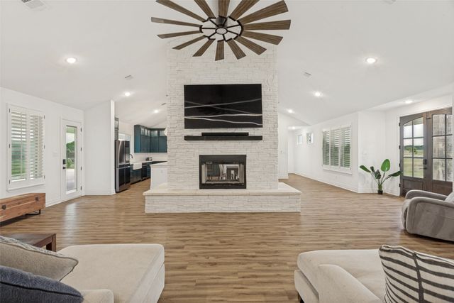 180 Kincannon Lane, New Fairview, TX 76078