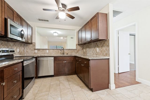 13719 Flagstone Lane, Dallas, TX 75240