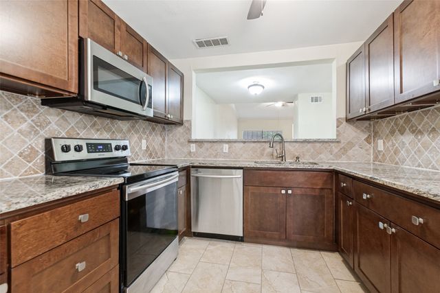 13719 Flagstone Lane, Dallas, TX 75240