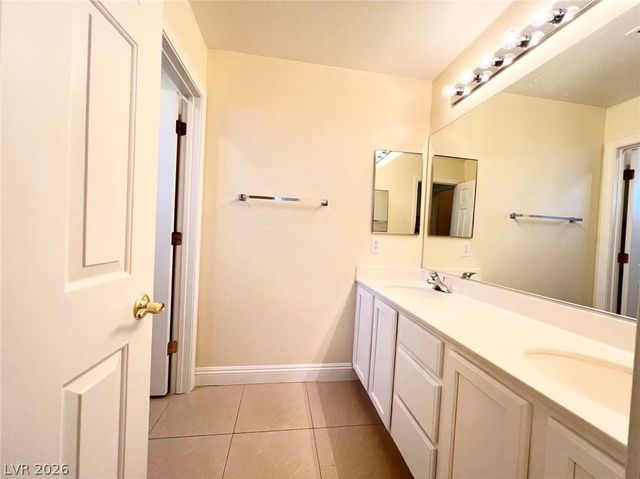 9891 Ridge Hill Avenue, Las Vegas, NV 89147