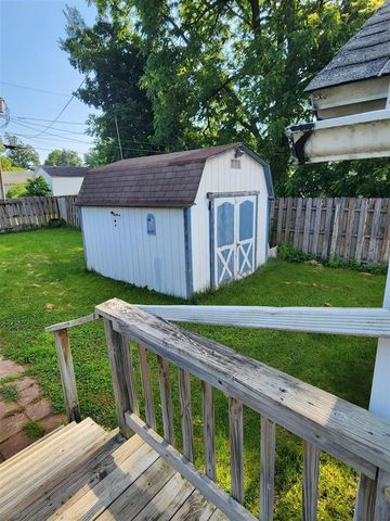 103 E Telegraph Street, Dowagiac, MI 49047