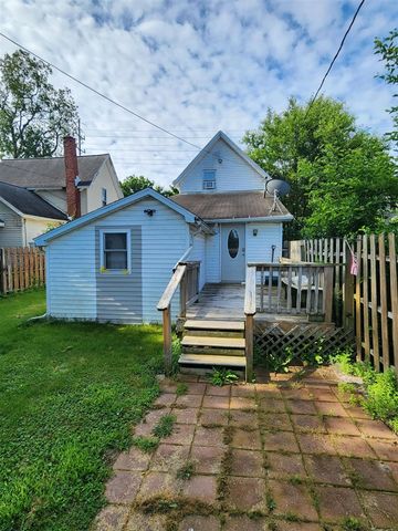 103 E Telegraph Street, Dowagiac, MI 49047